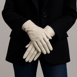 Vintage Raalte Ivory Silk Lined Butter Soft Deerskin Gloves Sz 6.5